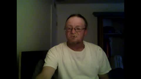 Snapshot of unclemuff chatting on June 2026 09:48:01 PM unclemuff online show from June 2026 09:48:01 PM