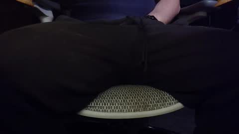 Under the desk online show from February 2026 09:13:02 PM