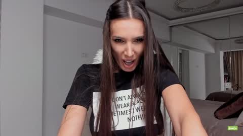 Silvia online show from December 2024 07:32:02 PM