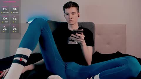 Kyle online show from November 2025 03:45:02 PM