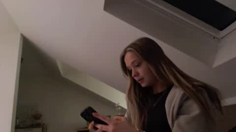 YCouple online show from January 2026 11:25:01 PM