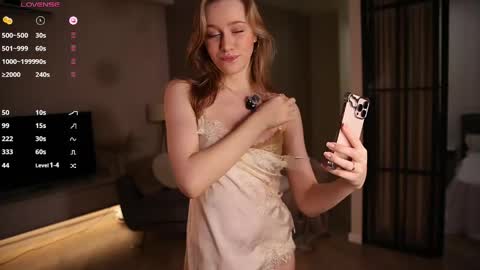 Snapshot of unnabella chatting on May 2026 07:11:02 PM UnnaBella online show from May 2026 07:11:02 PM