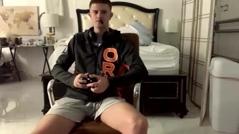 Stepbro online show from February 2025 08:00:01 PM