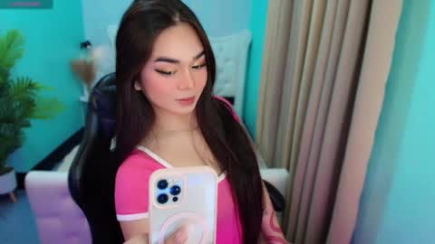 Snapshot of ur_babyalexa chatting on December 2024 04:18:01 PM they call me Alexa online show from December 2024 04:18:01 PM