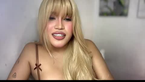 ur_bombshellpatty online show from April 2026 09:19:01 PM