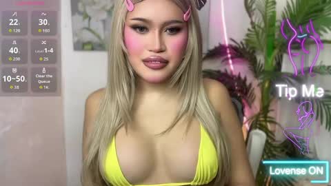 ur_bombshellpatty online show from May 2026 06:04:01 PM