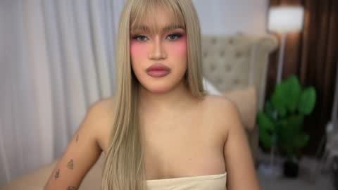 ur_bombshellpatty online show from June 2026 04:01:01 PM