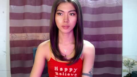 Snapshot of ur_extra_petite chatting on June 2026 10:57:02 AM online show from June 2026 10:57:02 AM