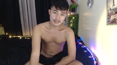 ur_hugechinito online show from March 2025 04:18:01 PM