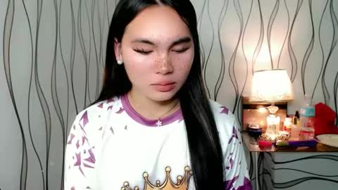 QUEENSY online show from October 2025 03:35:02 PM