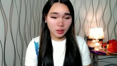 QUEENSY online show from October 2025 12:46:02 AM