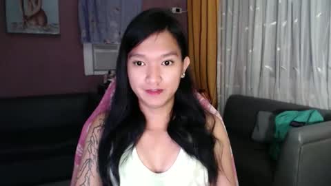 NEWRA  ALLISON online show from December 2025 08:02:01 PM