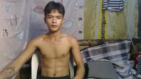 Snapshot of urasian_rey chatting on June 2026 09:26:01 AM urasian_rey online show from June 2026 09:26:01 AM