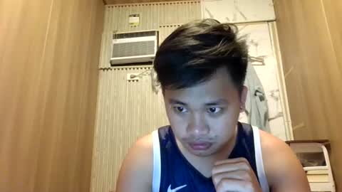 Snapshot of urasian_van chatting on June 2026 05:59:01 PM urasian_van online show from June 2026 05:59:01 PM