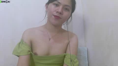 Snapshot of urasianlover69x chatting on December 2024 10:11:02 AM rai online show from December 2024 10:11:02 AM