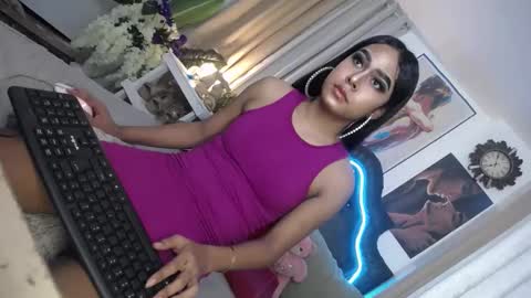 Snapshot of urasians_cummer chatting on February 2025 10:30:01 AM Pau online show from February 2025 10:30:01 AM