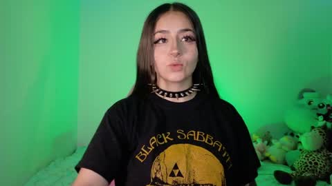 Danielle  online show from April 2026 10:19:02 AM