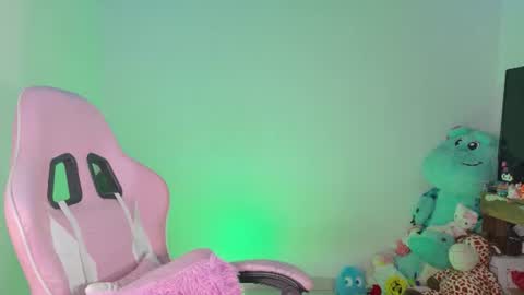 Danielle  online show from July 2026 10:06:02 AM