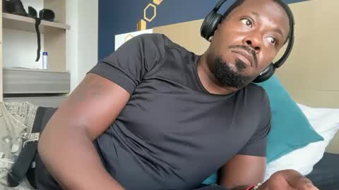 urbandick5 online show from April 2026 01:41:01 PM