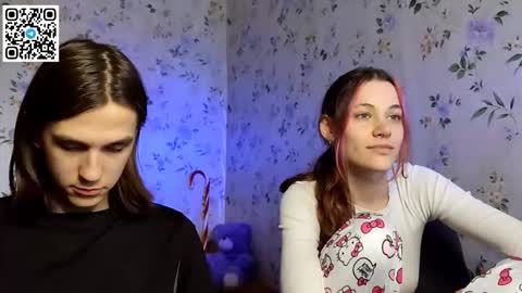 Lisa and Vlad online show from December 2025 09:54:01 PM