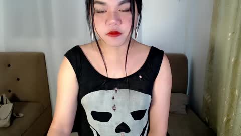Snapshot of urbitchfantasexx_miles25 chatting on December 2024 03:53:01 PM Miles online show from December 2024 03:53:01 PM
