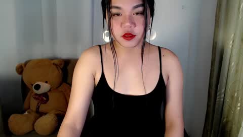 Snapshot of urbitchfantasexx_miles25 chatting on December 2024 12:58:02 PM Miles online show from December 2024 12:58:02 PM
