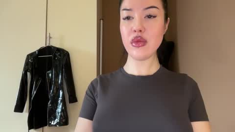 Margo online show from November 2025 07:00:02 AM