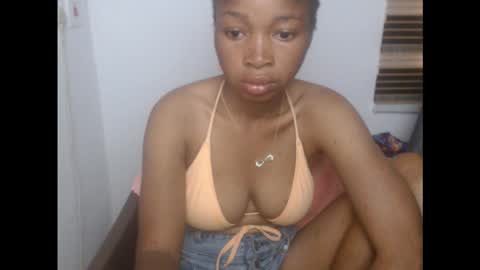 urflirtydoll online show from October 2025 03:56:02 PM