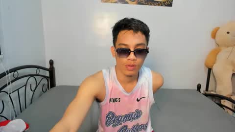 urfucker_vinz online show from February 2026 04:30:01 AM