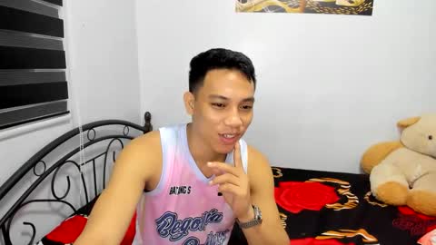 urfucker_vinz online show from April 2026 01:33:02 PM