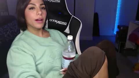 Snapshot of urgoddessmarla chatting on December 2025 03:35:02 AM Goddess Marla online show from December 2025 03:35:02 AM