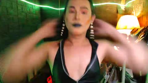 queen norelle online show from February 2026 09:55:01 PM