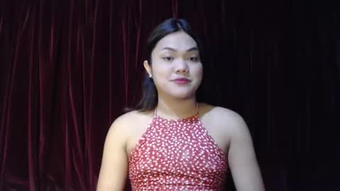 Snapshot of urhottie_bella chatting on November 2025 11:47:01 AM urhottie_bella online show from November 2025 11:47:01 AM