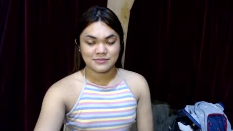 Snapshot of urhottie_bella chatting on June 2026 04:15:02 AM urhottie_bella online show from June 2026 04:15:02 AM