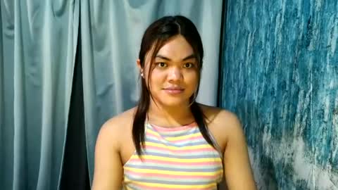 Snapshot of urhottie_bella chatting on July 2026 01:19:01 AM urhottie_bella online show from July 2026 01:19:01 AM