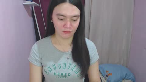 Snapshot of urhottiest_katey chatting on June 2026 02:40:01 AM Katey online show from June 2026 02:40:01 AM