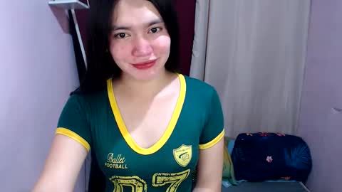 Snapshot of urhottiest_katey chatting on June 2026 02:45:02 AM Katey online show from June 2026 02:45:02 AM