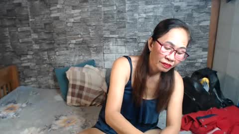 Snapshot of urhotvivian11 chatting on July 2026 01:19:01 AM urhotvivian11 online show from July 2026 01:19:01 AM