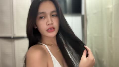 Amira online show from March 2026 02:50:02 AM