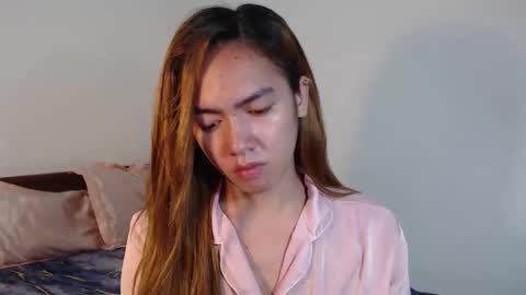 Snapshot of urlovelypinayxxx chatting on November 2025 08:07:02 PM MIYA online show from November 2025 08:07:02 PM