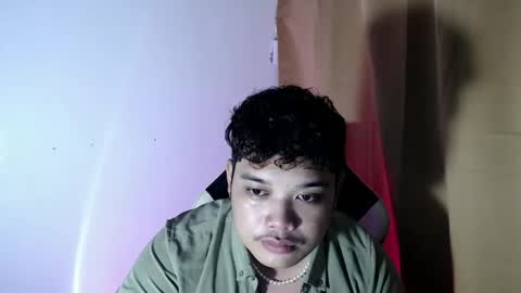 Snapshot of urmilky_shooterxx chatting on October 2025 08:17:01 AM Drei online show from October 2025 08:17:01 AM