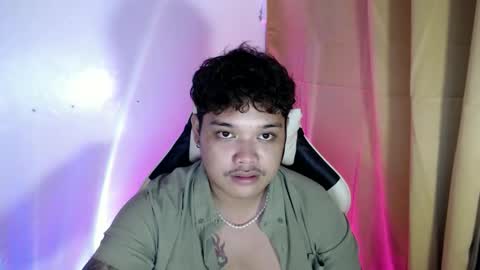 Snapshot of urmilky_shooterxx chatting on October 2025 04:39:01 PM Drei online show from October 2025 04:39:01 PM