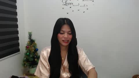 Snapshot of urpreciouspinayxxx chatting on December 2024 12:56:01 AM hi im kim online show from December 2024 12:56:01 AM
