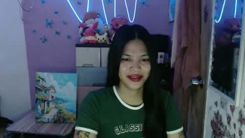 hi im kim online show from March 2026 12:26:01 AM