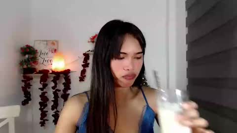 ursandra_xx online show from March 2025 08:11:01 PM