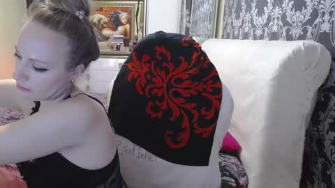 Snapshot of ursecrettreasure88 chatting on October 2025 01:32:02 PM UrSecretTreasure88 online show from October 2025 01:32:02 PM