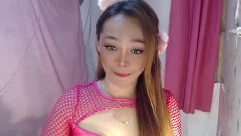 TYRA online show from November 2025 08:48:01 AM