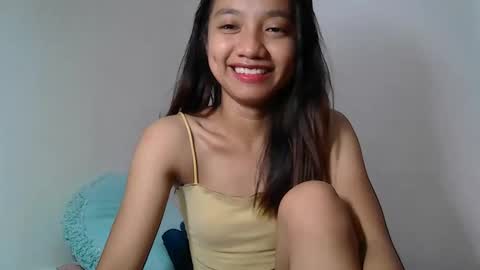 Snapshot of urshamegirl4you chatting on May 2026 01:19:01 PM Your LUNA online show from May 2026 01:19:01 PM