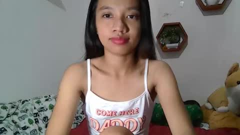 Snapshot of urshamegirl4you chatting on May 2026 10:22:01 AM Your LUNA online show from May 2026 10:22:01 AM
