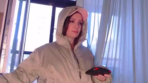 Silvia online show from April 2026 10:31:01 AM